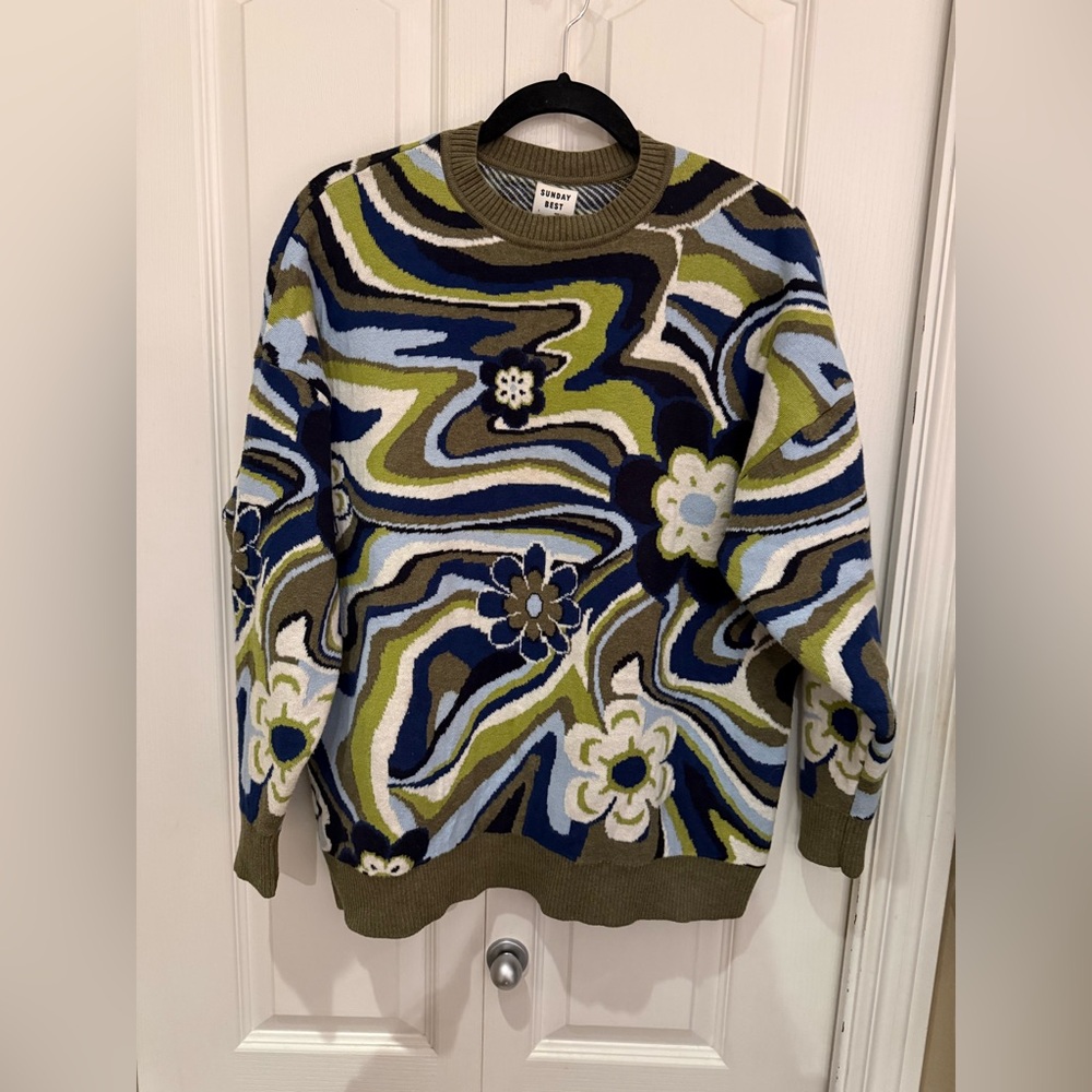 EUC Aritzia Sunday best groovy sweater